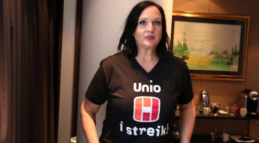 Aina Skjefstad Andersen i streikeskjorte